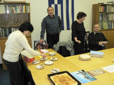 Cutting of Pitta Cake.