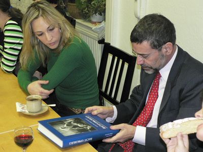 Cutting of Pitta Cake.